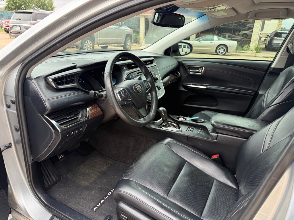 2015 Toyota Avalon Image 14