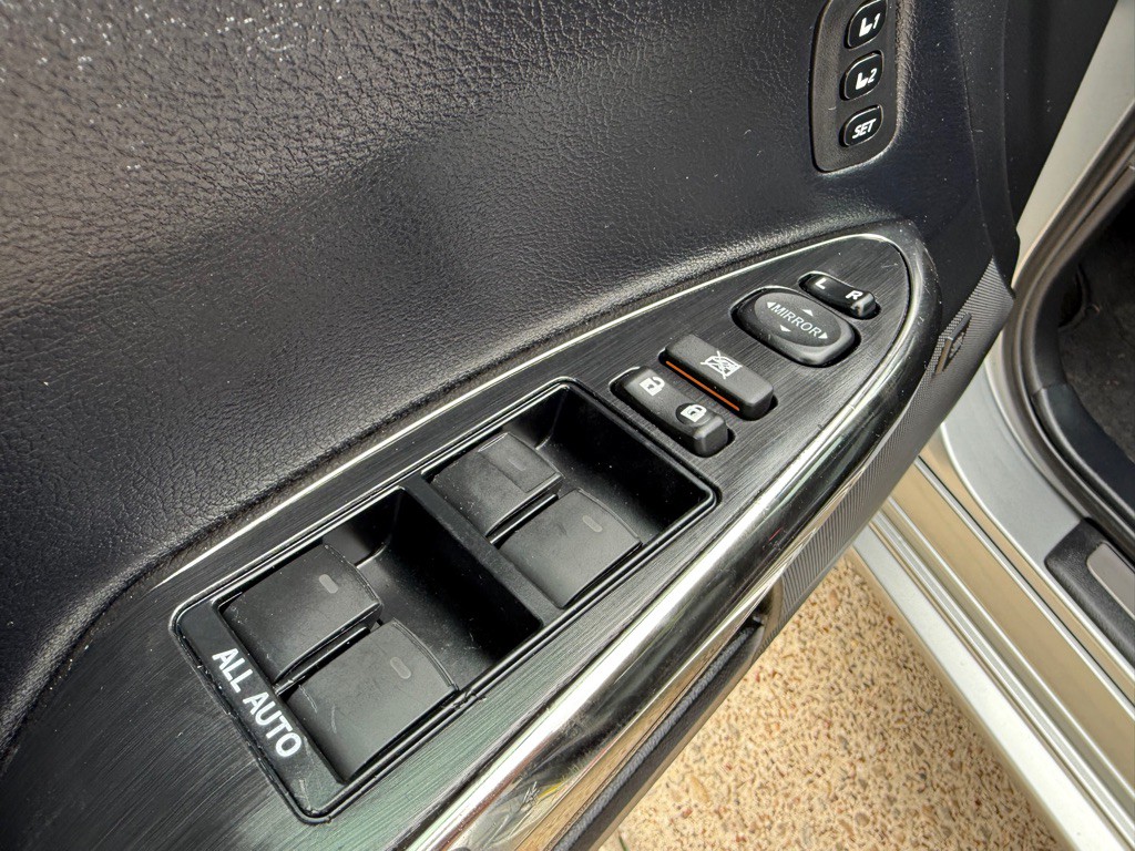 2015 Toyota Avalon Image 25