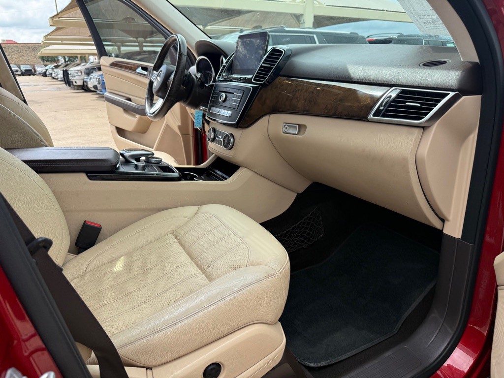 2016 Mercedes-Benz GLE-Class Image 16