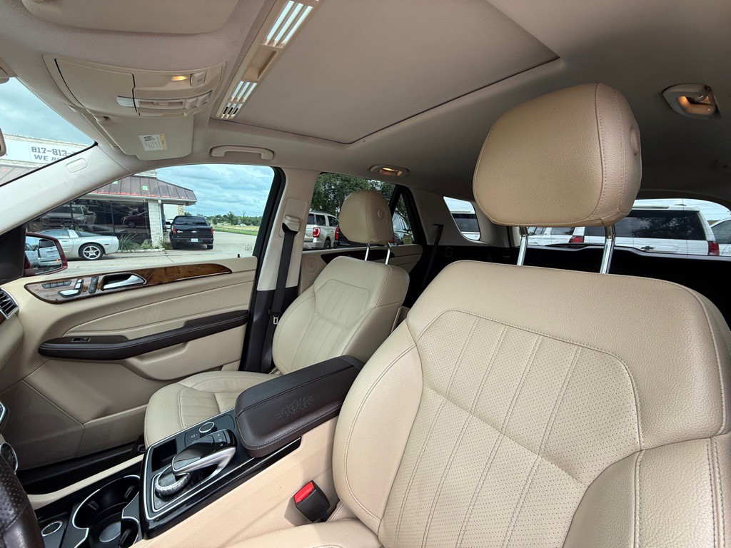 2016 Mercedes-Benz GLE-Class Image 18