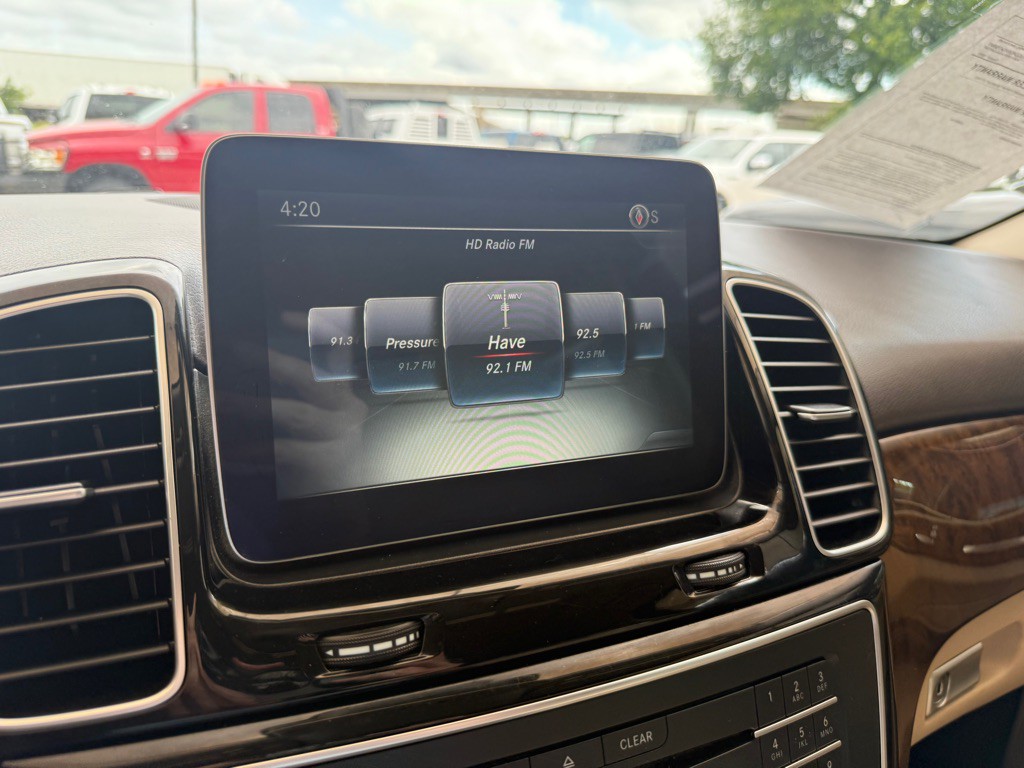 2016 Mercedes-Benz GLE-Class Image 36