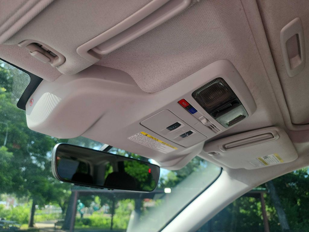 2017 Subaru Forester Image 26