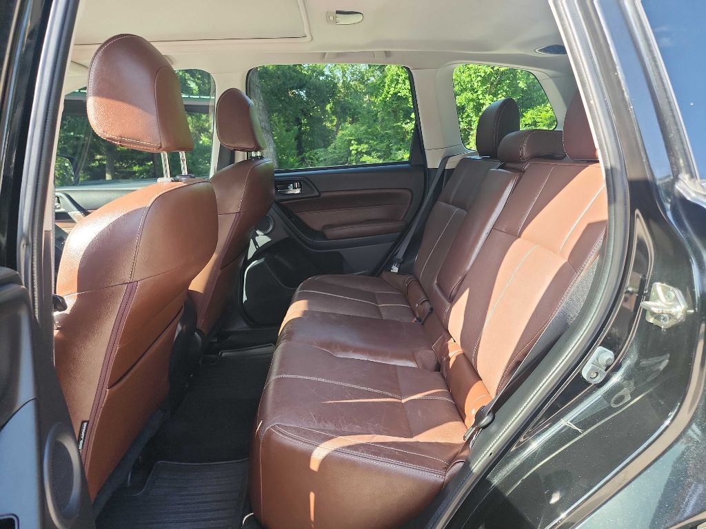 2017 Subaru Forester Image 34