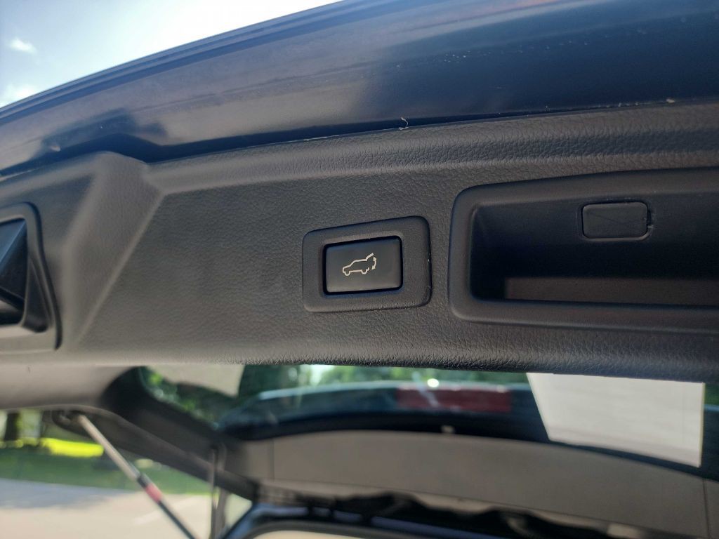 2017 Subaru Forester Image 37