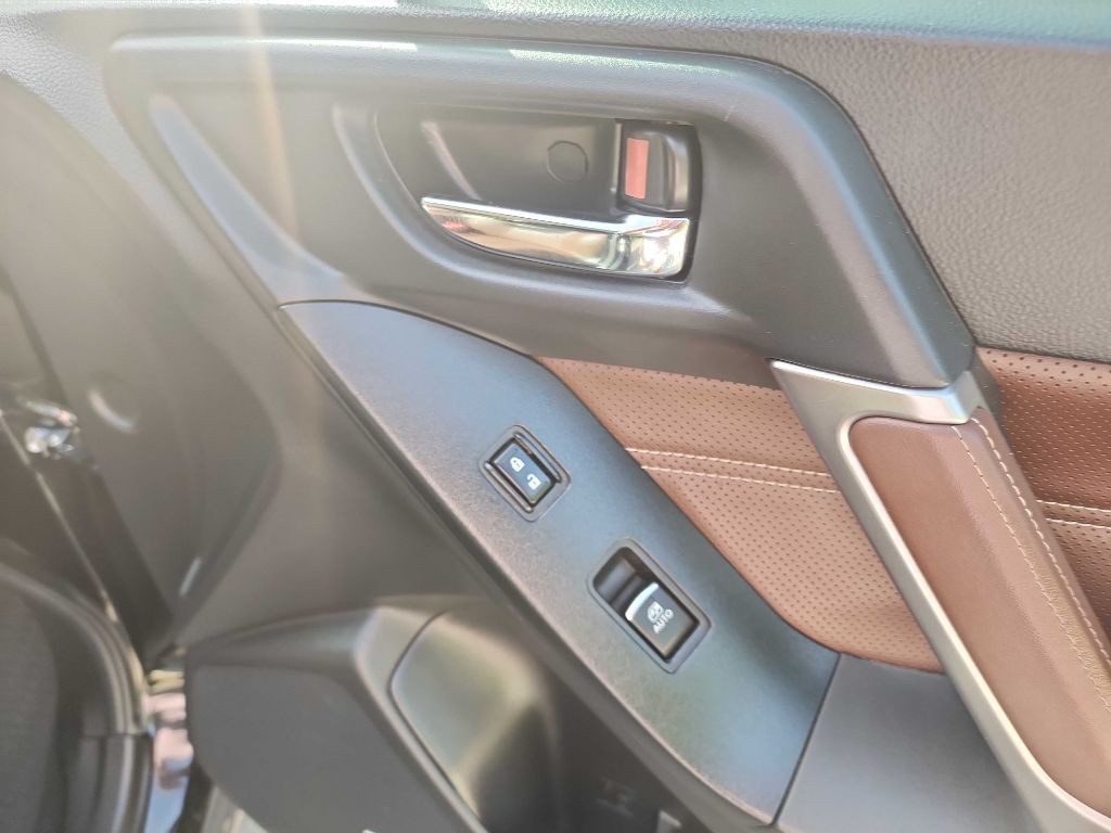 2017 Subaru Forester Image 40