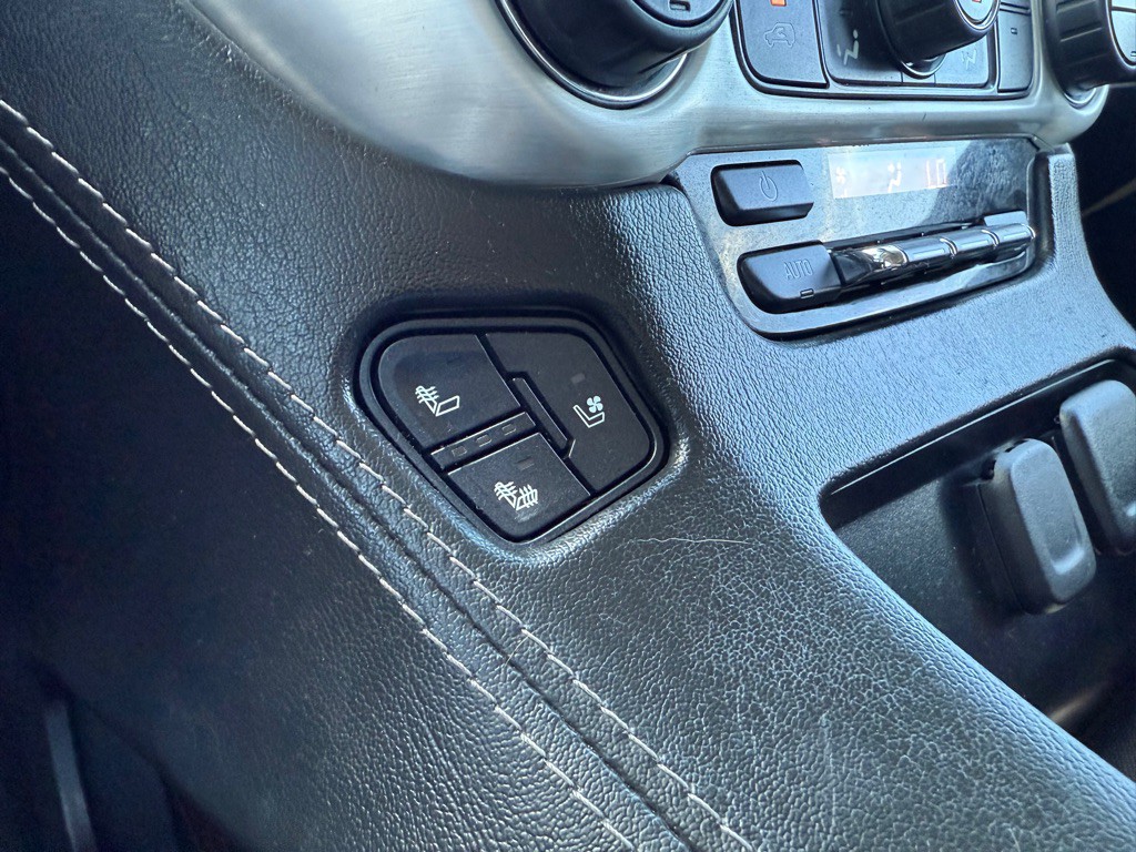 2018 GMC Yukon Image 32