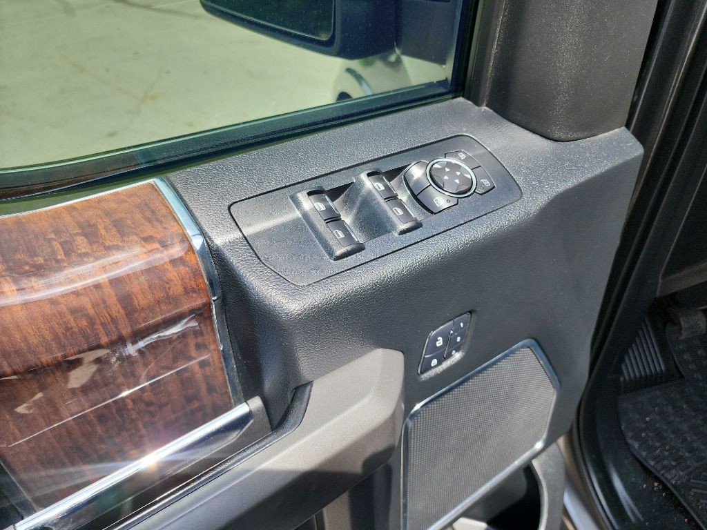 2015 Ford F-150 Image 20