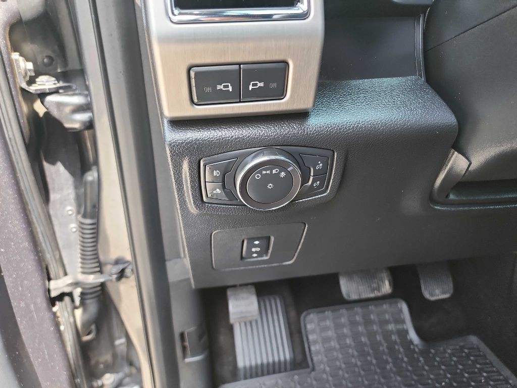 2015 Ford F-150 Image 24