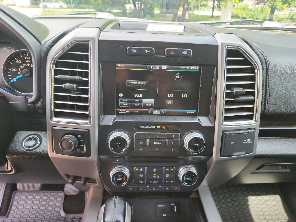 2015 Ford F-150 Image 32