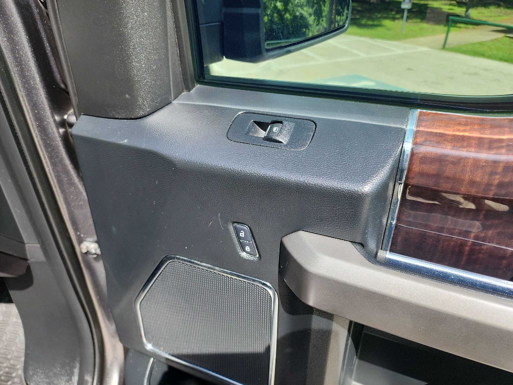 2015 Ford F-150 Image 45