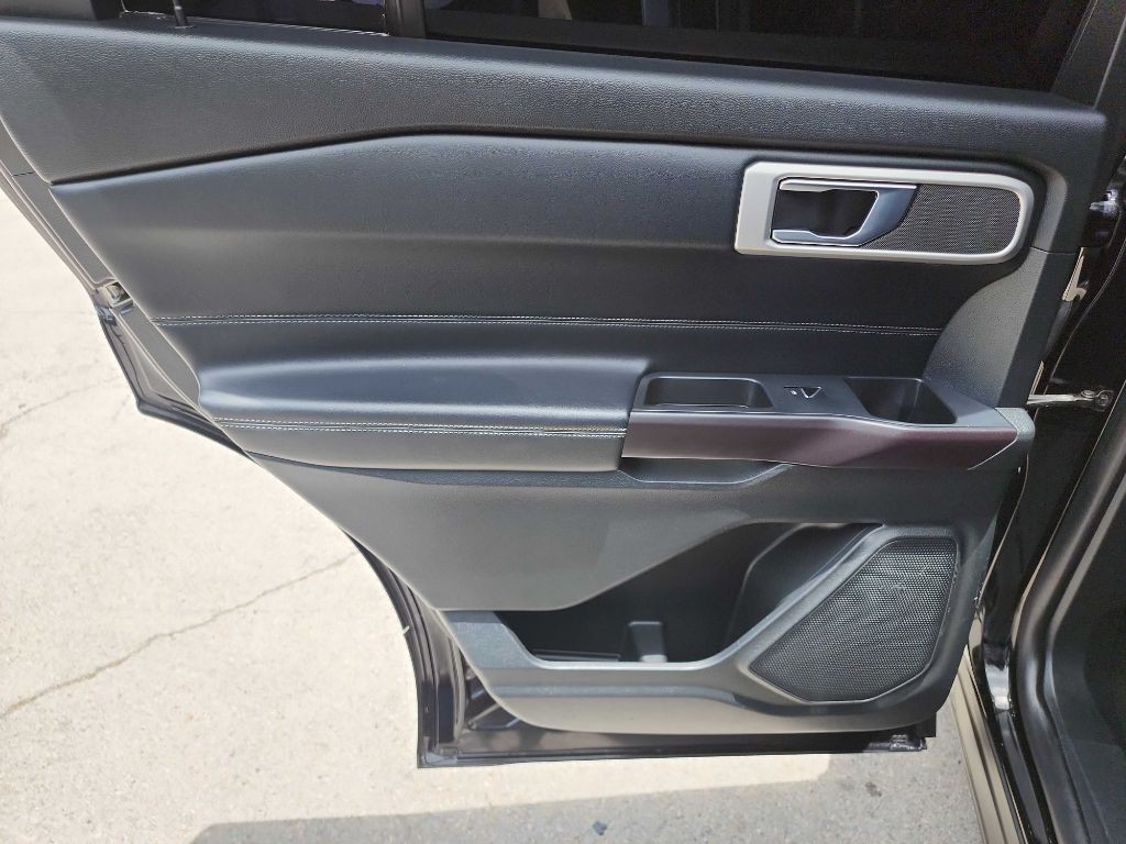 2020 Ford Explorer Image 26