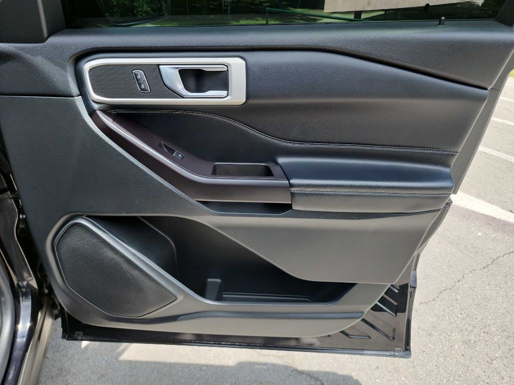 2020 Ford Explorer Image 36