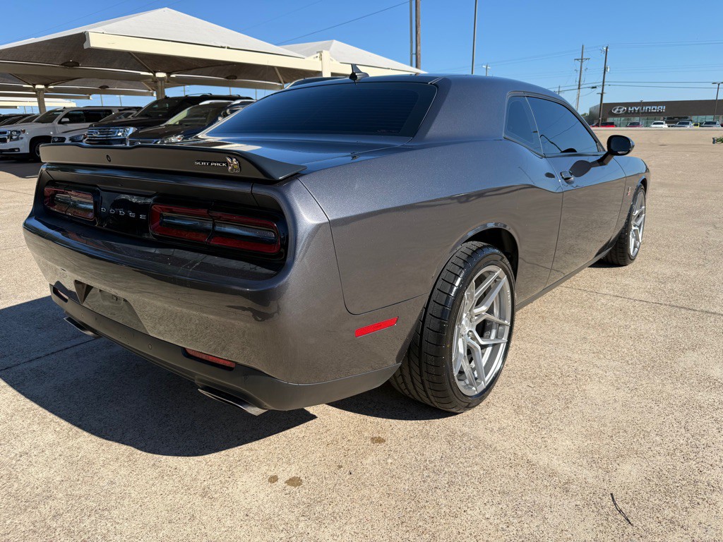 2022 Dodge Challenger Image 7
