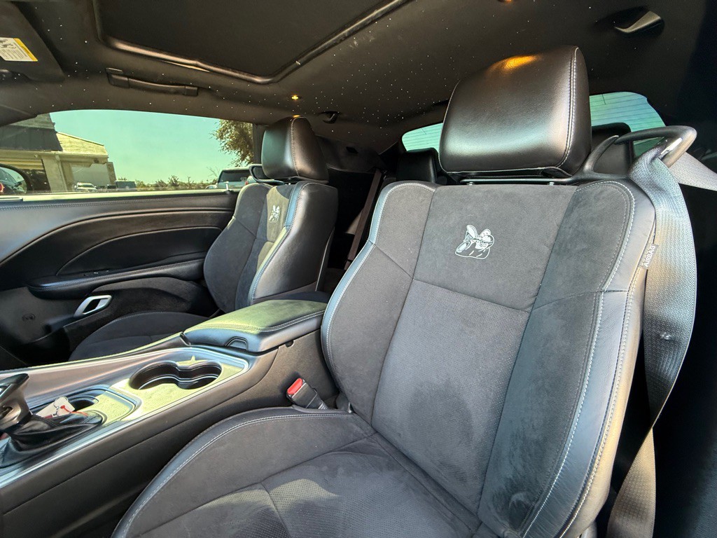 2022 Dodge Challenger Image 22