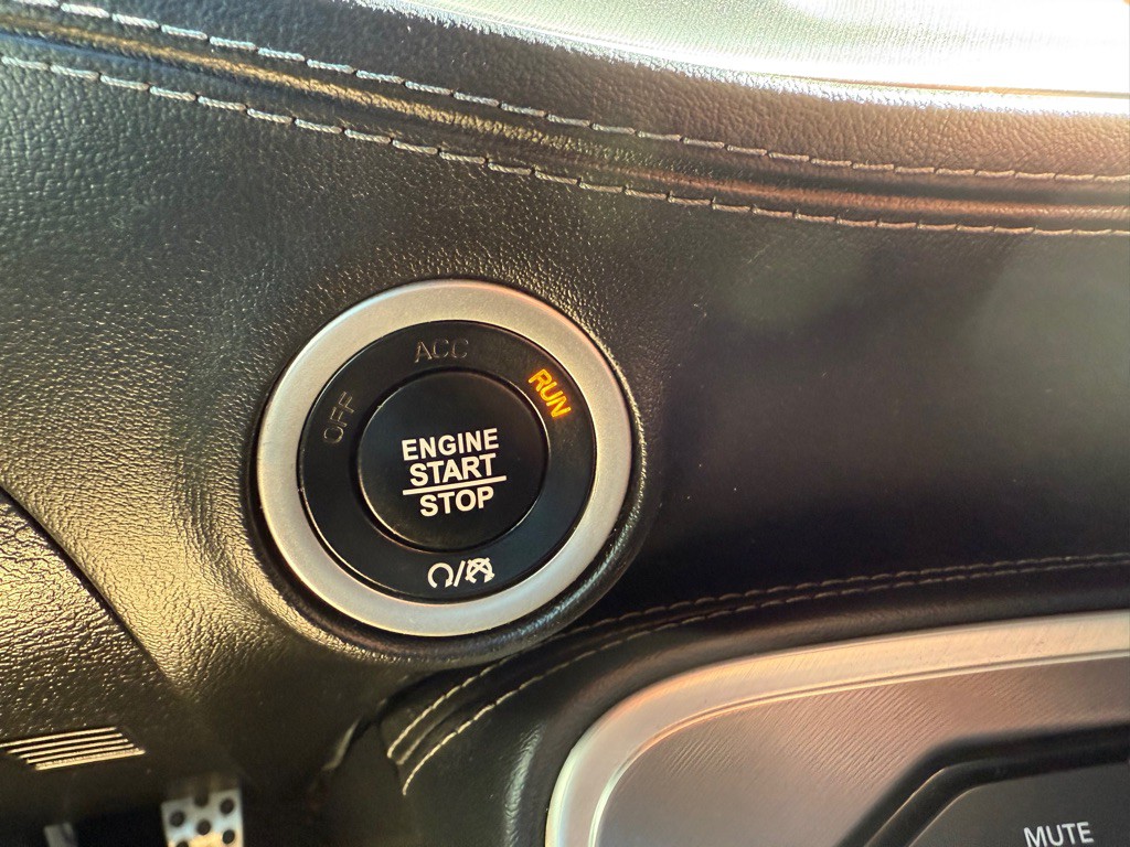 2022 Dodge Challenger Image 28