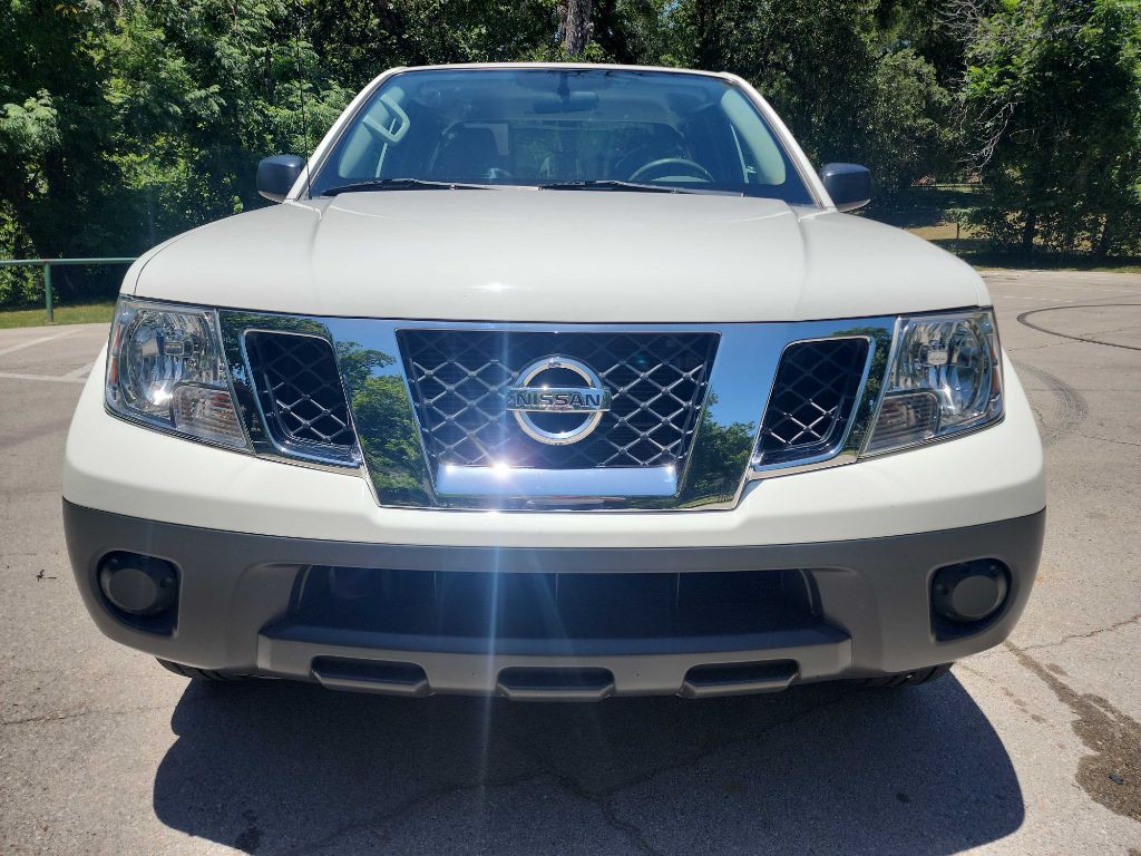 2020 Nissan Frontier Image 2