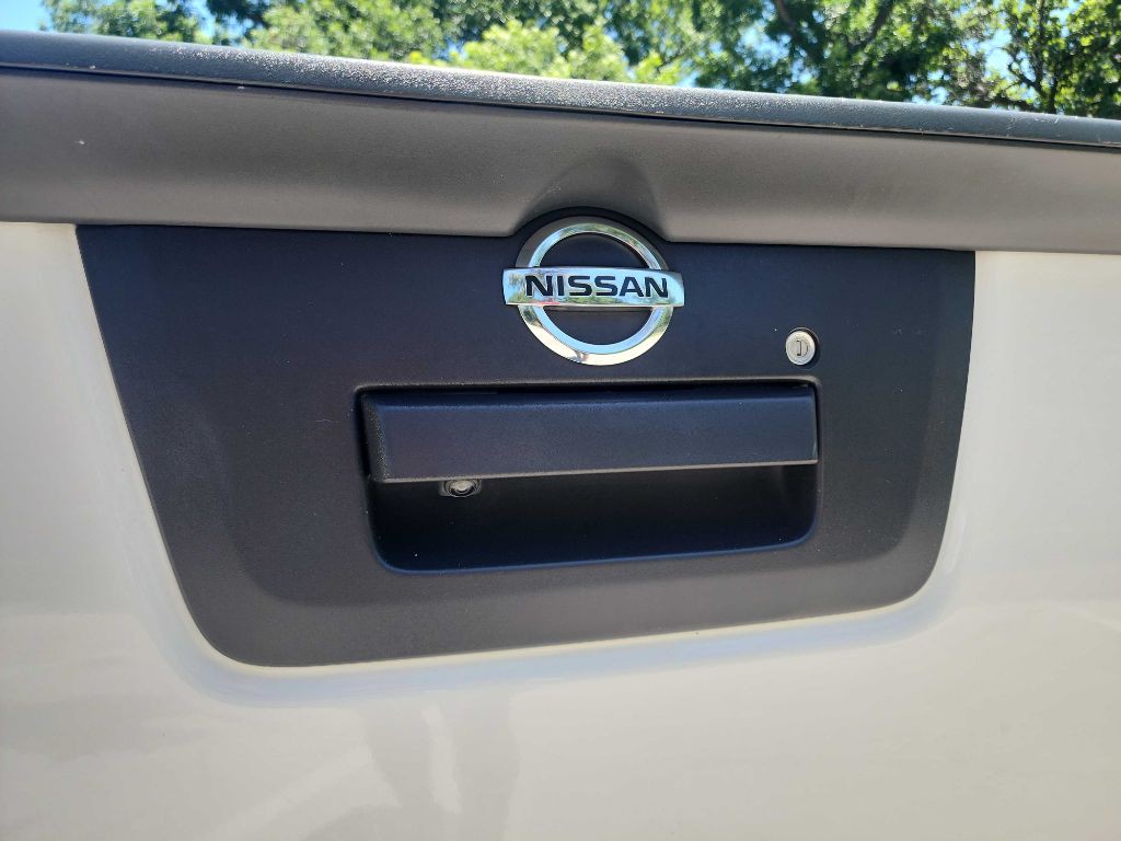 2020 Nissan Frontier Image 8
