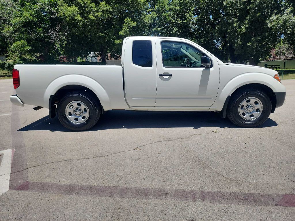 2020 Nissan Frontier Image 11