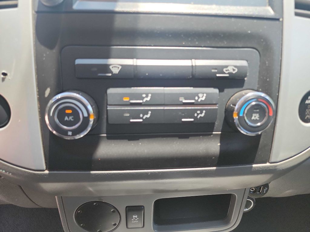 2020 Nissan Frontier Image 25