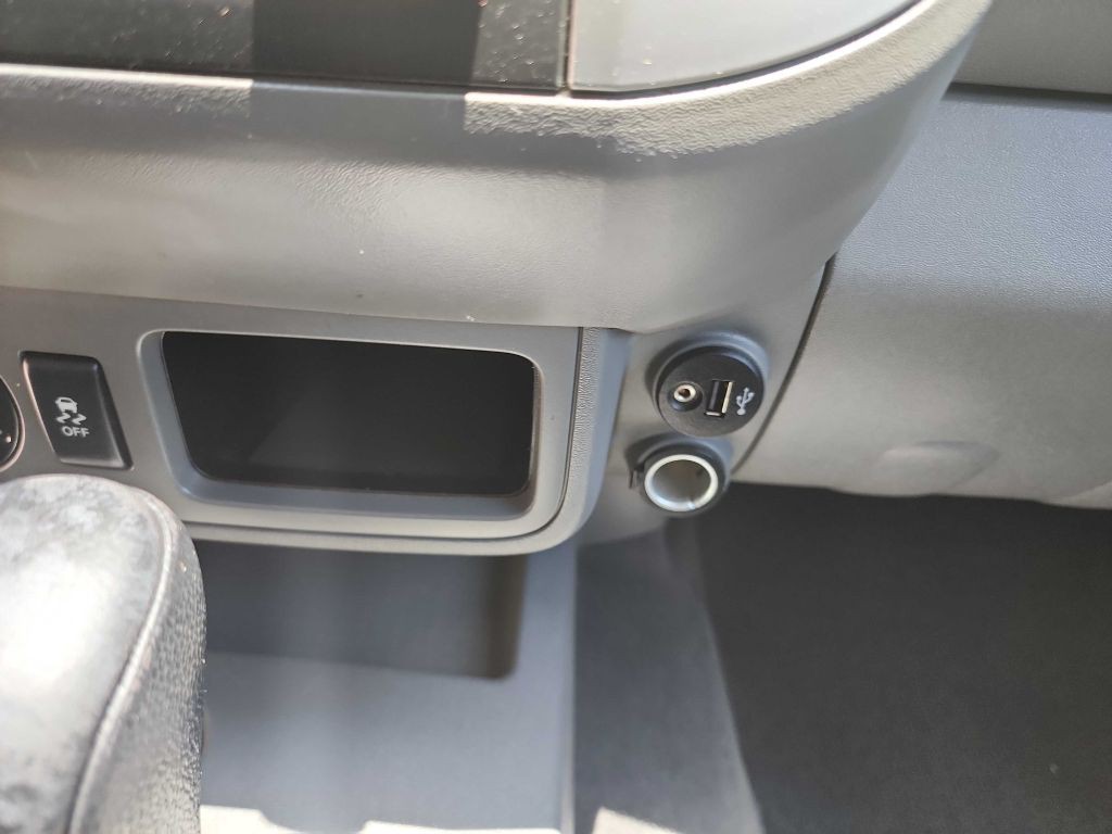 2020 Nissan Frontier Image 27