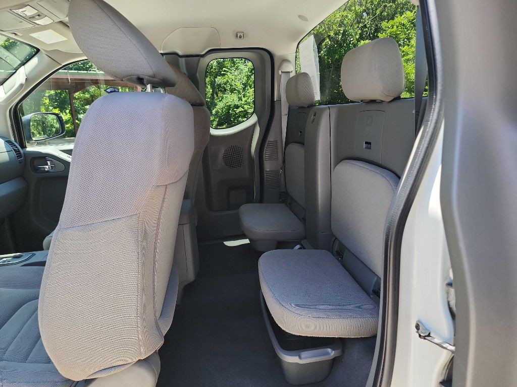 2020 Nissan Frontier Image 30