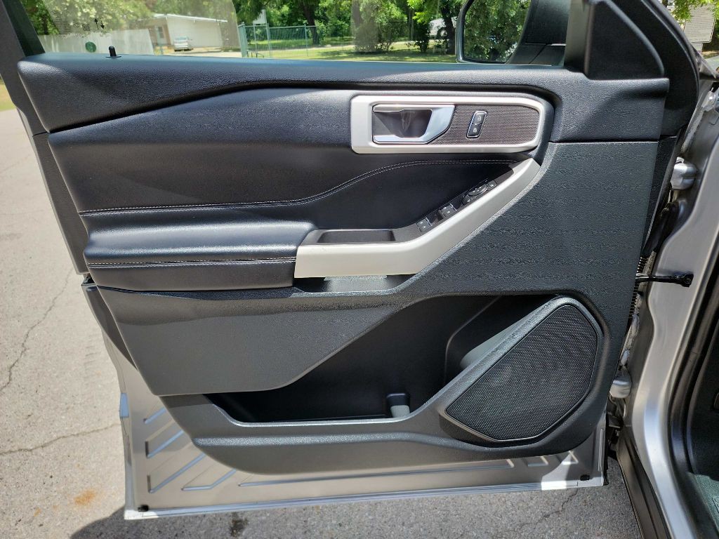 2021 Ford Explorer Image 13