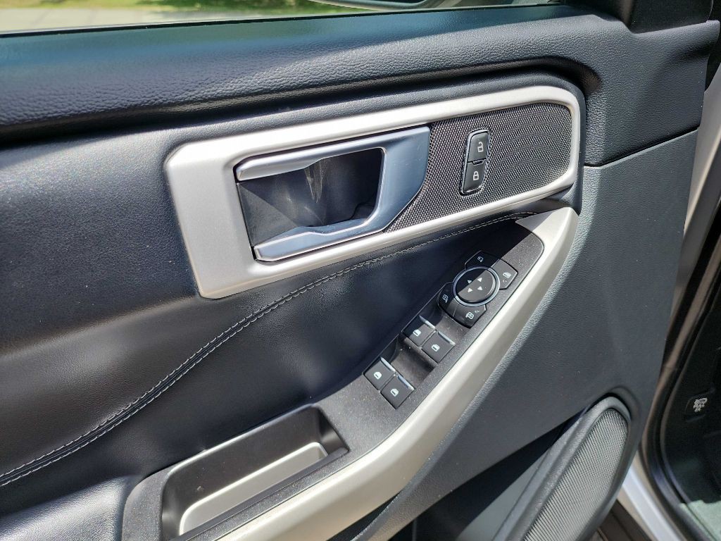 2021 Ford Explorer Image 14