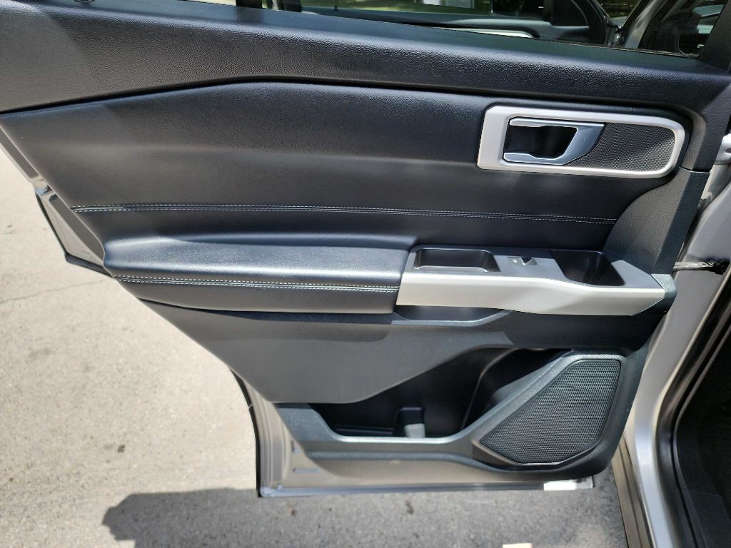 2021 Ford Explorer Image 30