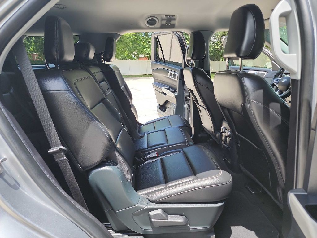 2021 Ford Explorer Image 38