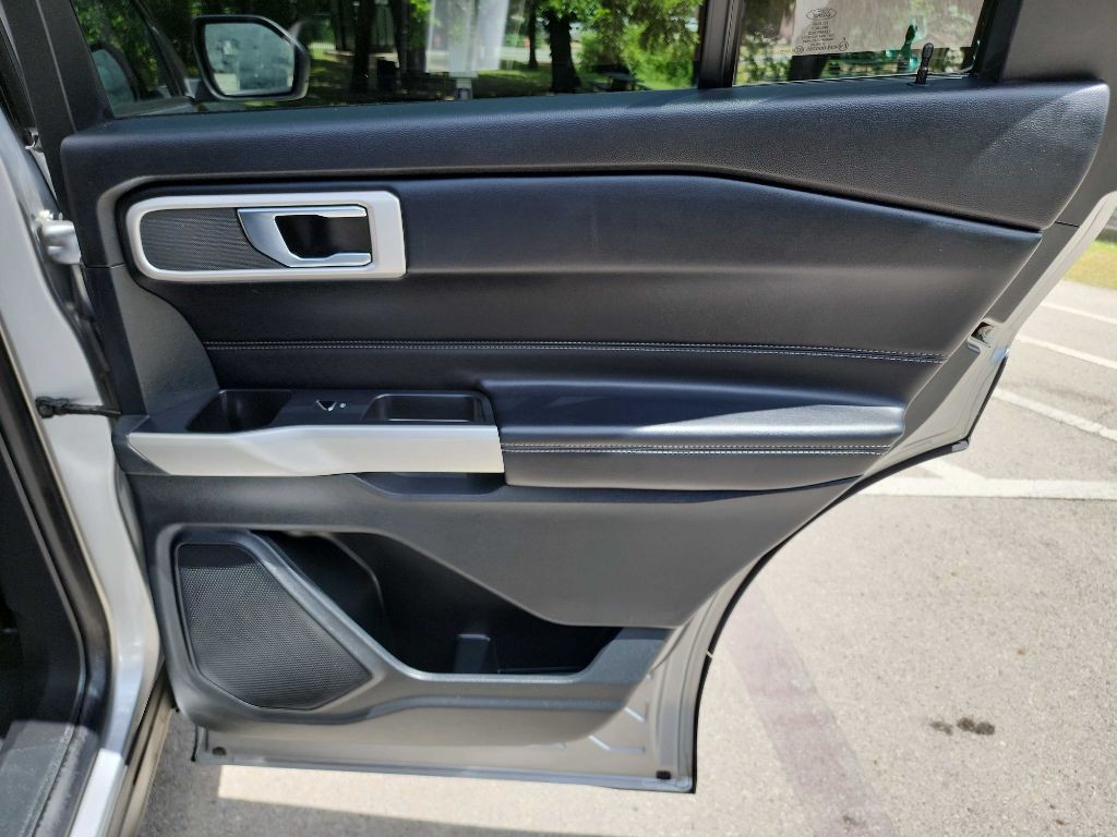 2021 Ford Explorer Image 39