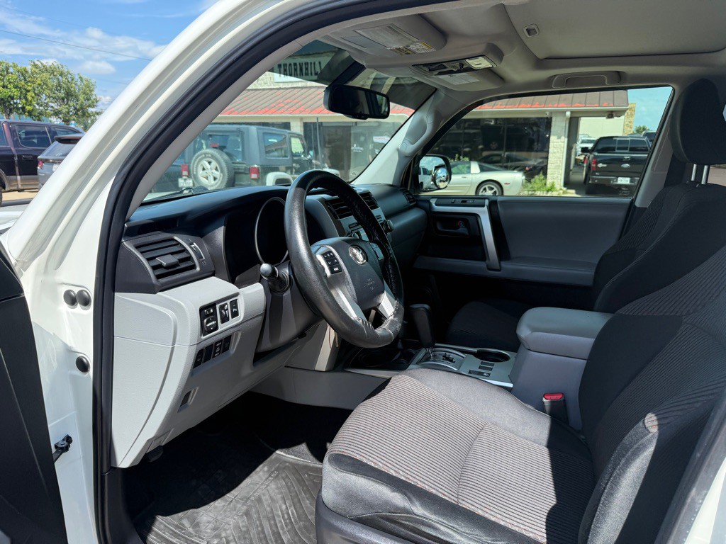 2012 Toyota 4Runner Image 12