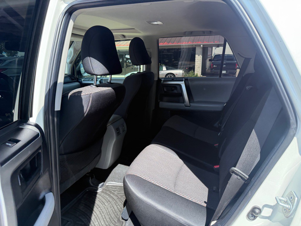2012 Toyota 4Runner Image 13