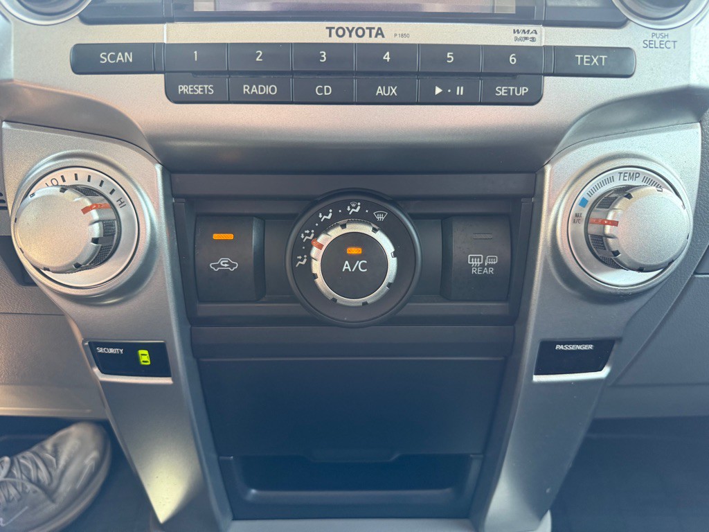2012 Toyota 4Runner Image 29