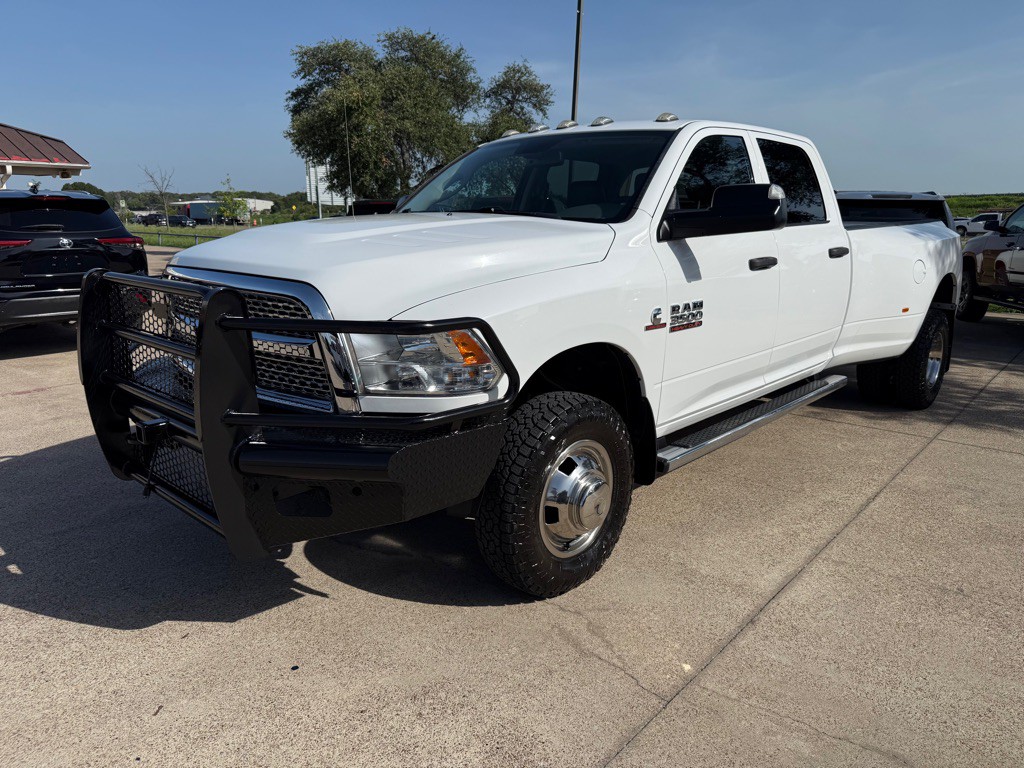 2017 RAM 3500 Image 3
