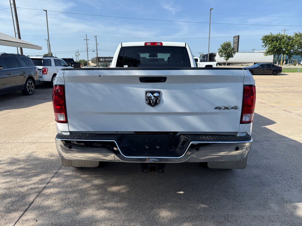 2017 RAM 3500 Image 6