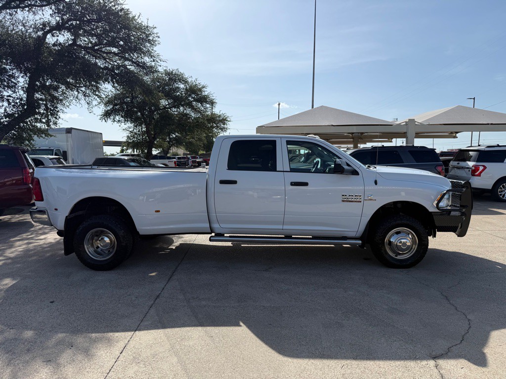 2017 RAM 3500 Image 8