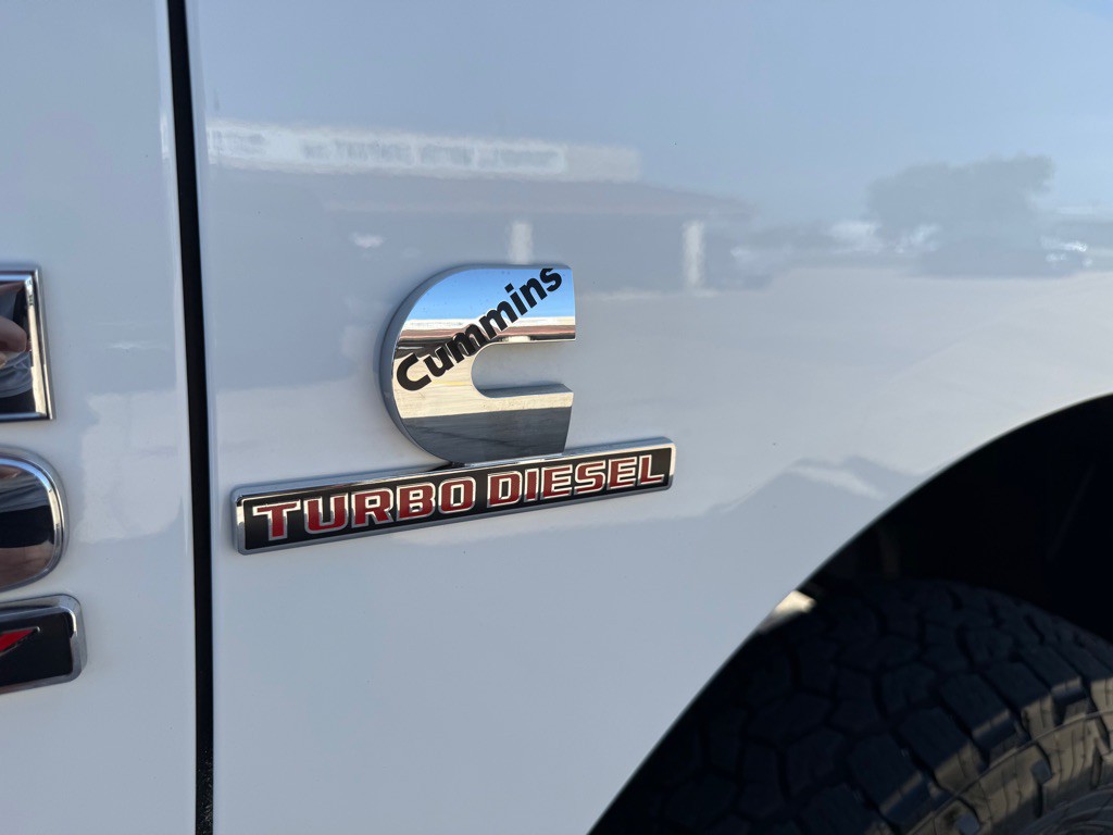 2017 RAM 3500 Image 11
