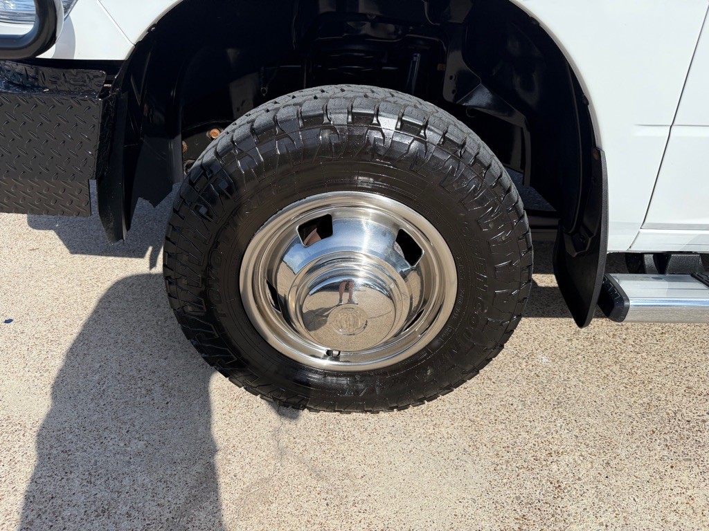 2017 RAM 3500 Image 16