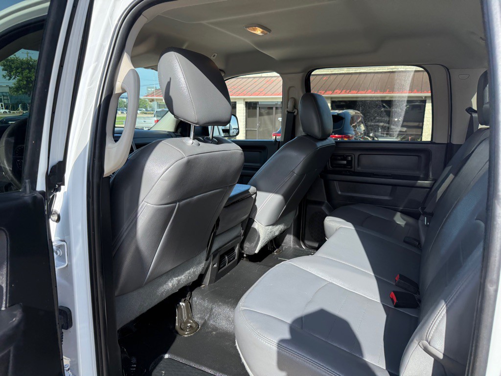 2017 RAM 3500 Image 18