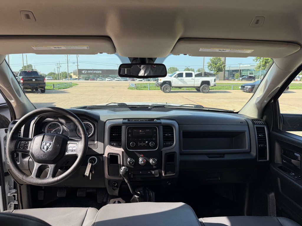 2017 RAM 3500 Image 25