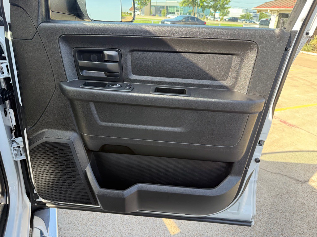 2017 RAM 3500 Image 26