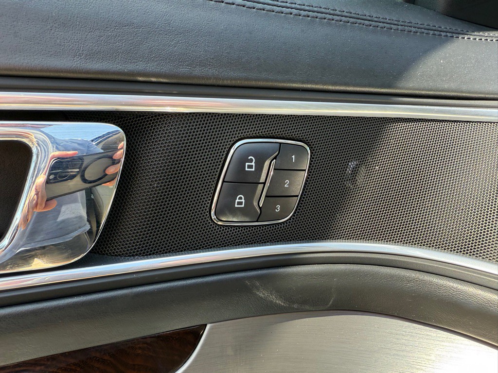 2016 Ford Explorer Image 34