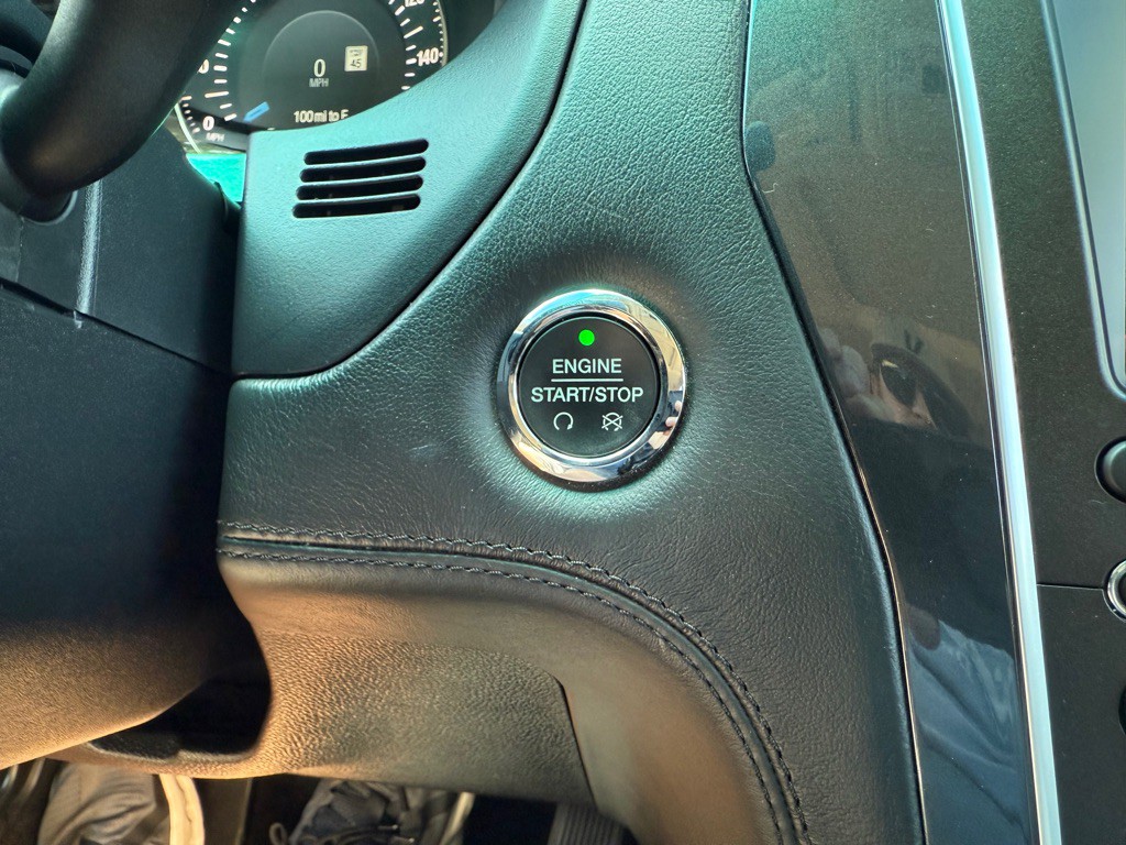 2016 Ford Explorer Image 45