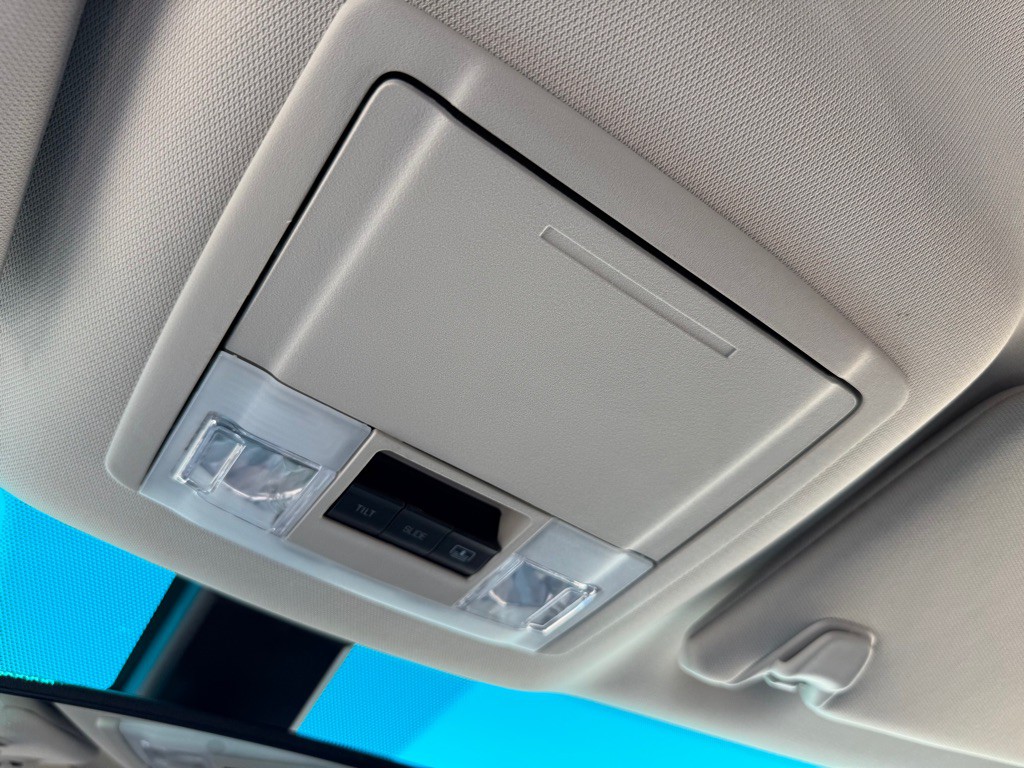 2016 Ford Explorer Image 46