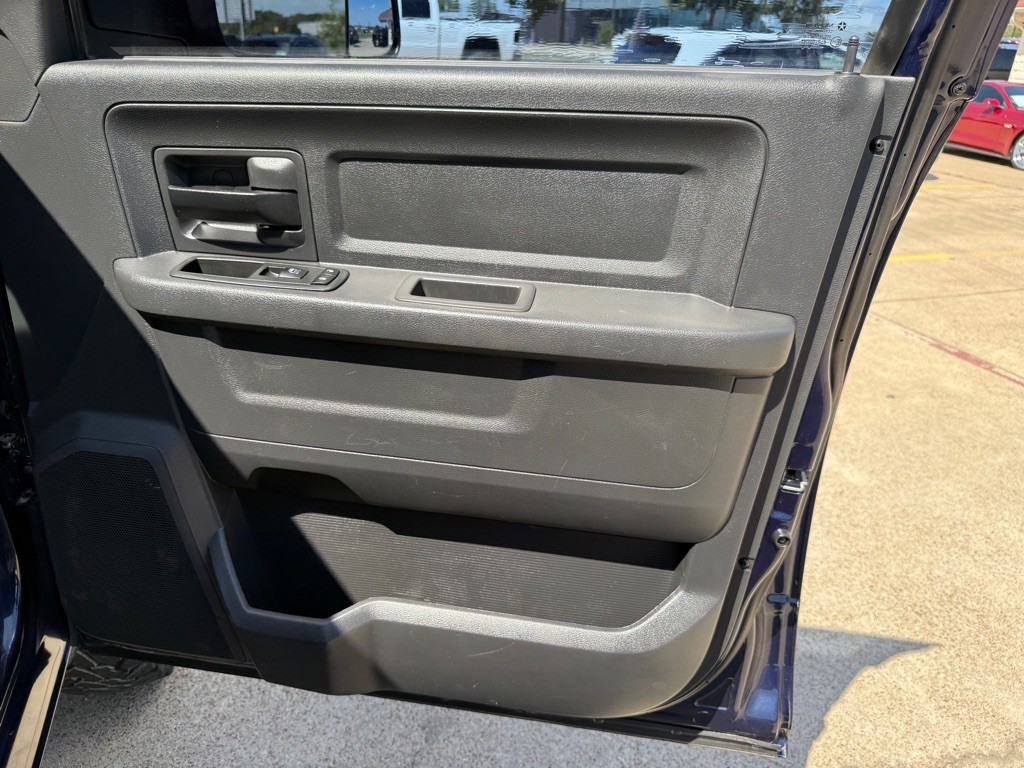 2012 Dodge Ram 3500 Image 25