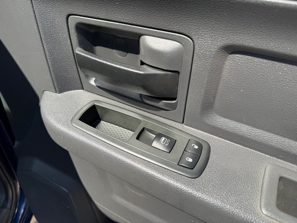 2012 Dodge Ram 3500 Image 26