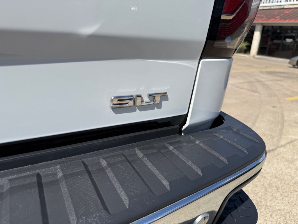 2018 GMC Sierra Image 9