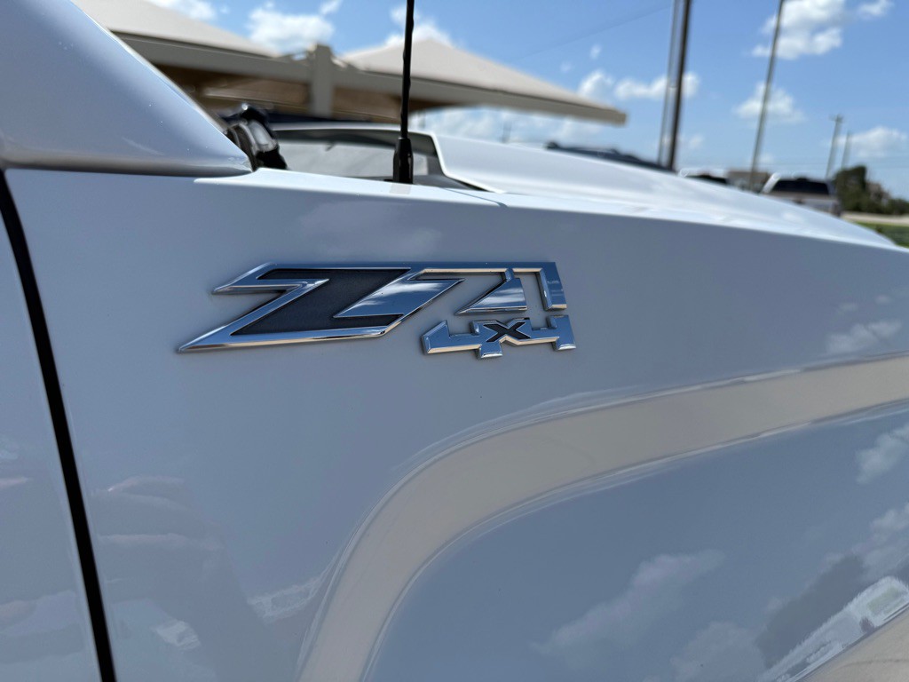 2018 GMC Sierra Image 12