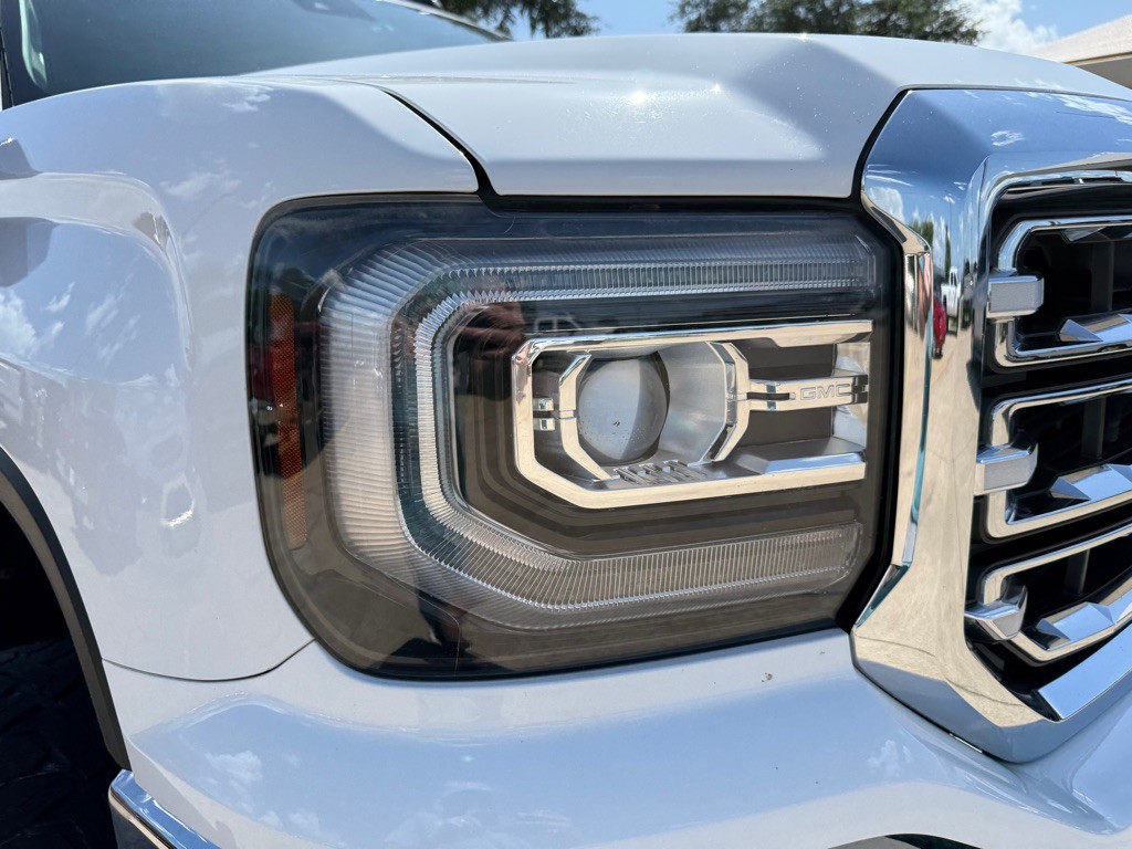 2018 GMC Sierra Image 13