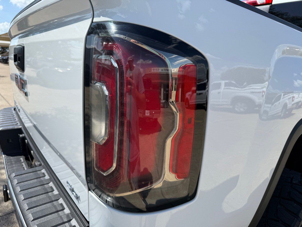 2018 GMC Sierra Image 14